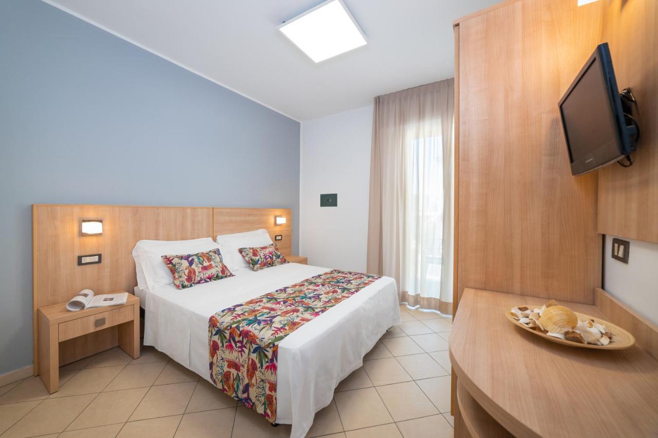 Hotel Amalfi - Smart Hotel Riccione Exterior photo